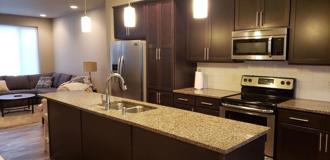 Foto del edificio - 2321 W Bridge Ave