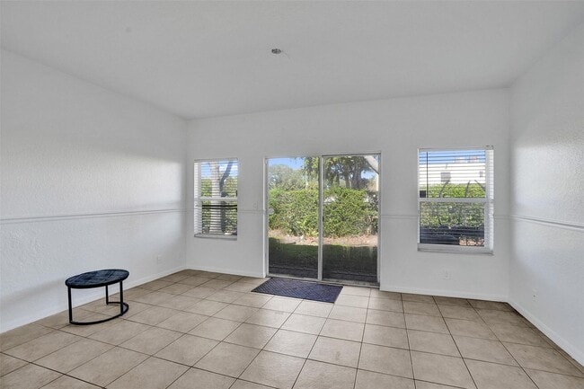 Building Photo - 3313 NW 29th Ct