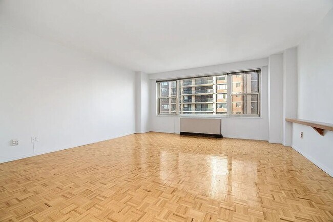 Building Photo - Spacious 1 Bedroom 1 Bathroom