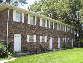 Primary Photo - 1406 Sunset Dr