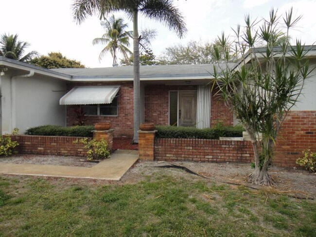 Foto del edificio - 5551 Johnson Rd