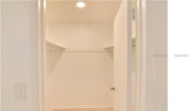Building Photo - 524 Orange Dr