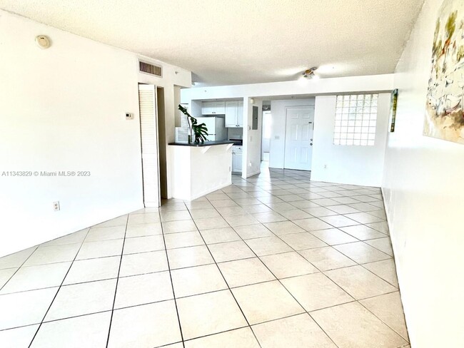 Foto del edificio - 9640 NW 2nd St