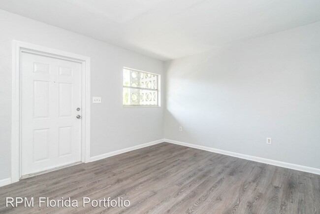 Foto del edificio - 5929 N Rome Ave
