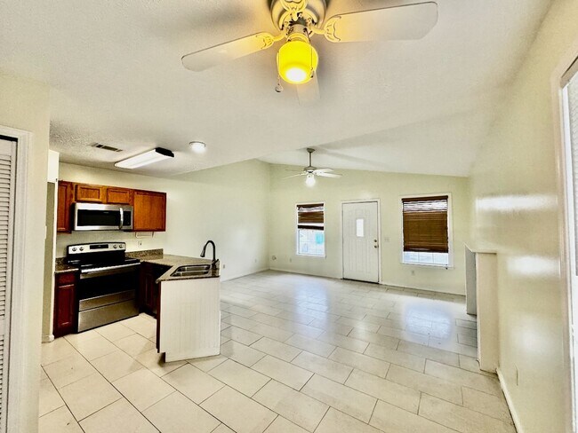 Foto del edificio - 3908-3910 Raven St