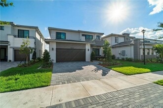 Building Photo - 10870 Oceano Wy