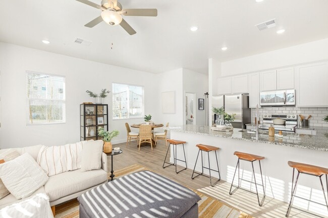 Building Photo - Annex at Cadence