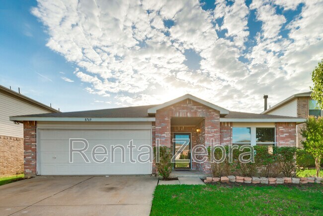 Building Photo - 8769 Garden Springs Dr