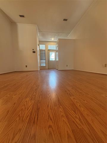 Foto del edificio - 5210 Manhassett Dr