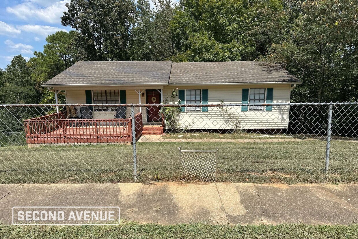 Primary Photo - 744 13th Ct NW