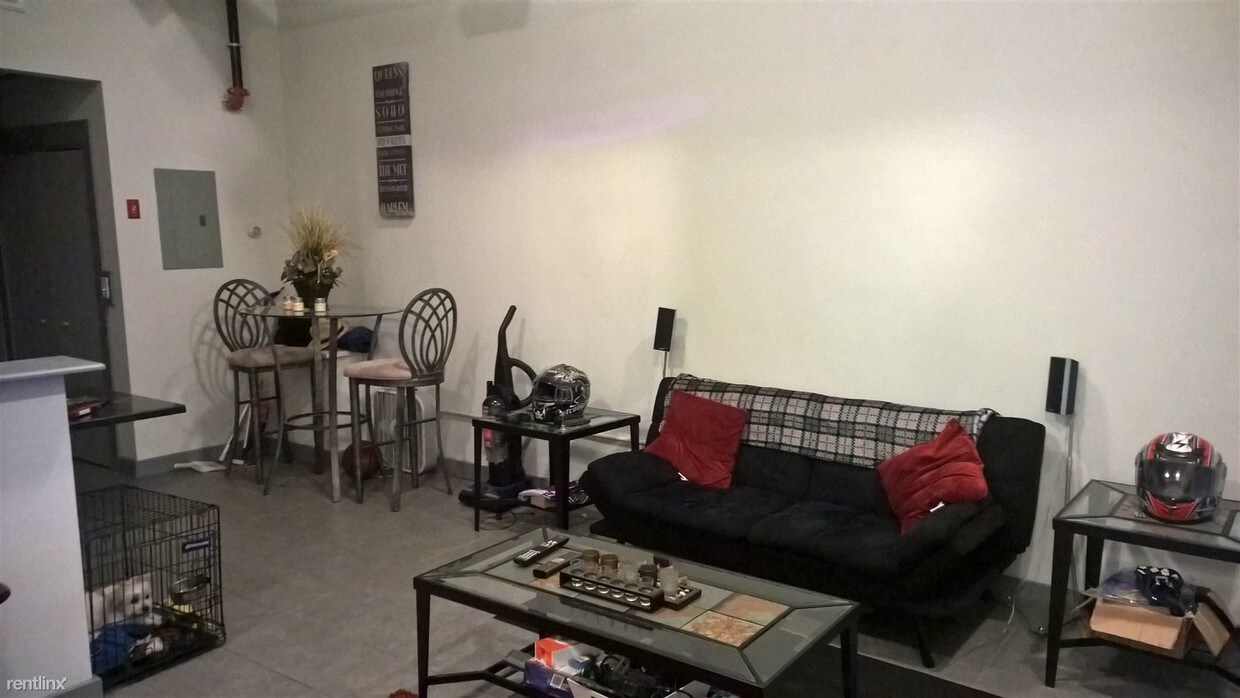 Building Photo - 1 br, 1.5 bath Apartment - 414 Crown St