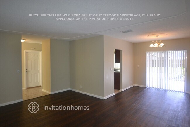 Foto del edificio - 1100 SW 70th Terrace