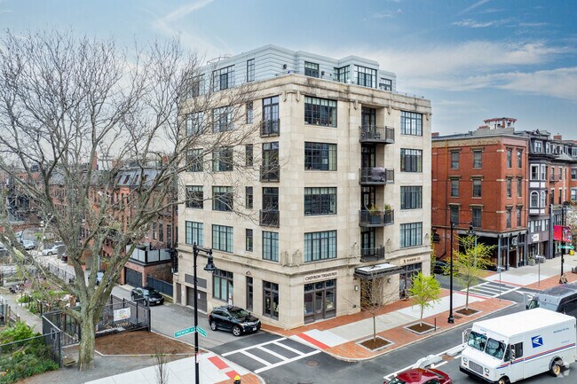 La 512-518 Tremont Street se encuentra en el extremo sur. - The Chevron