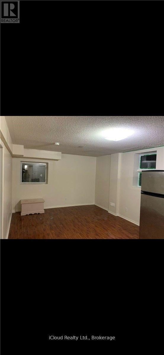 Photo du bâtiment - 364 Cedric Terrace