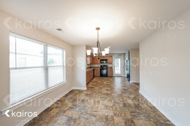 Building Photo - 137 Shiloh Creek Drive