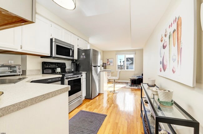 Foto del edificio - 9801 Ventnor Ave