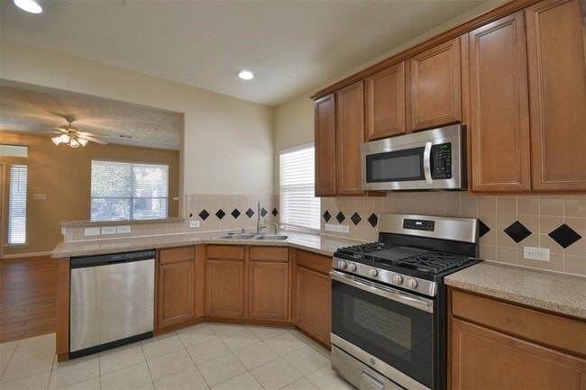 Building Photo - 17210 Mitchell Pass Ln
