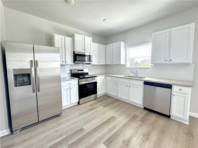 Building Photo - 11075 Suria Dr