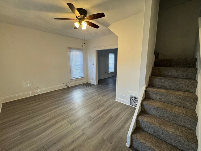 Foto del edificio - 2 Bedroom 1 Bathroom Duplex in Beloit, WI