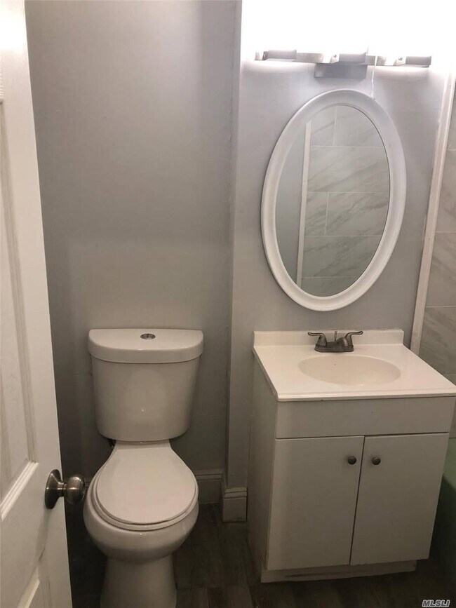 Foto del edificio - 217-84 Hempstead Ave