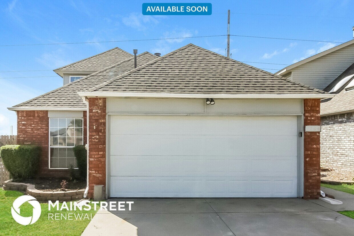 Primary Photo - 1704 SW 26th St