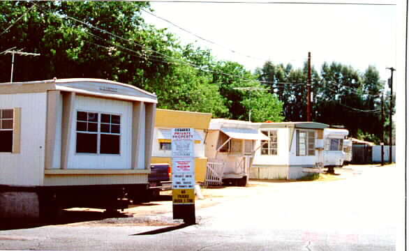 Primary Photo - Mobile Manor Trailer Park