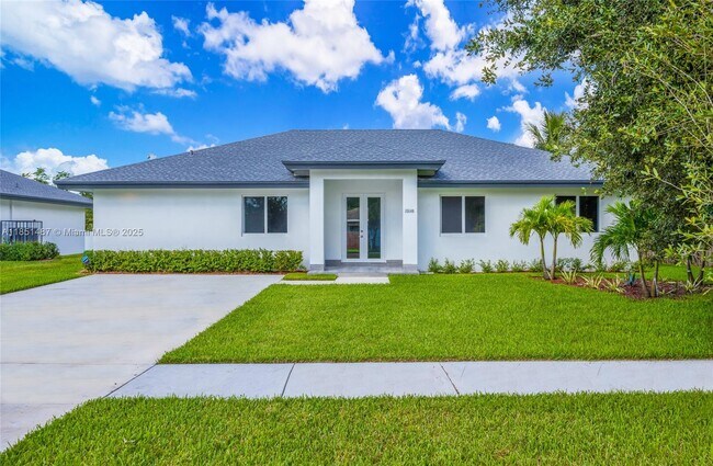 Foto del edificio - 15620 NW 39th Ct