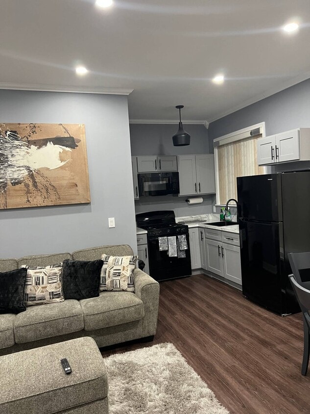 377 Utica Ave, Brooklyn, NY 11213 House Rental in Brooklyn, NY