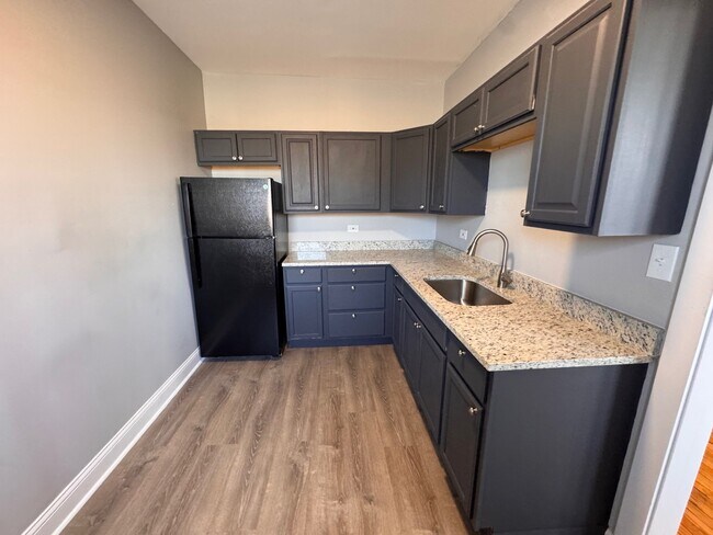 Foto del edificio - 652-658 E 81st St