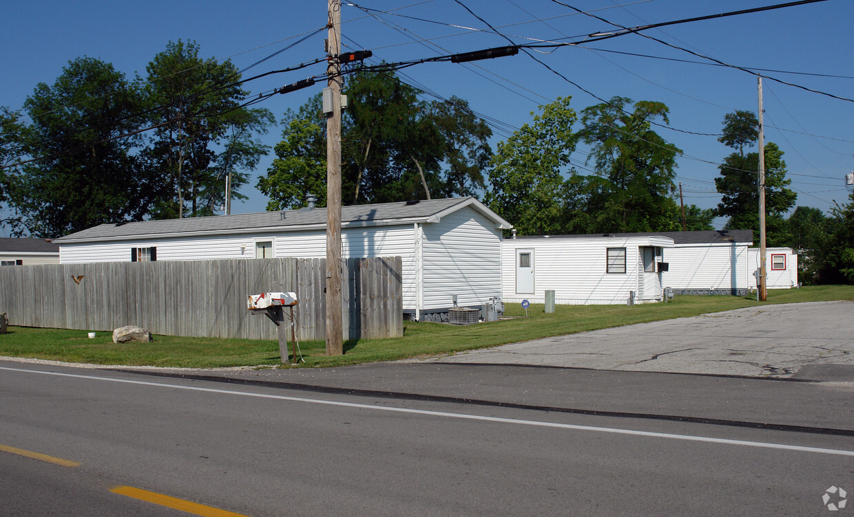 Building Photo - Clinton Mobile Home Resort
