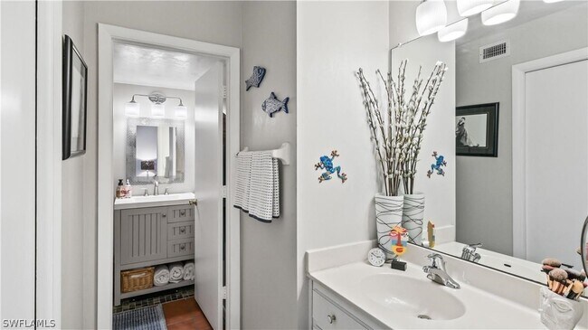 Foto del edificio - 3350 N Key Dr