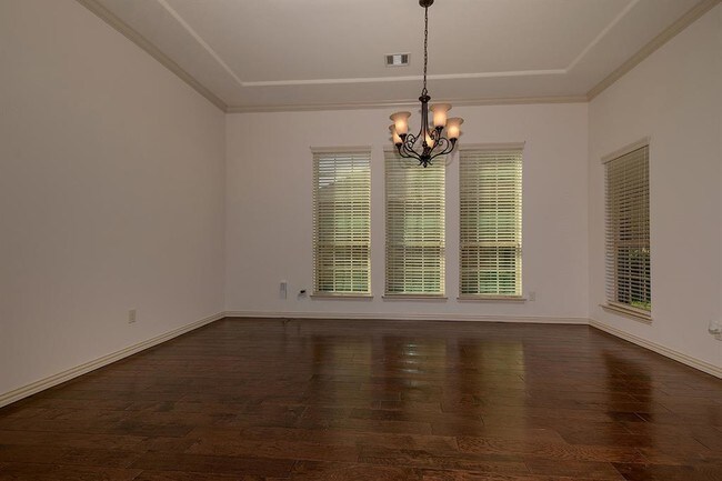 Building Photo - 7 Crystal Canyon Pl