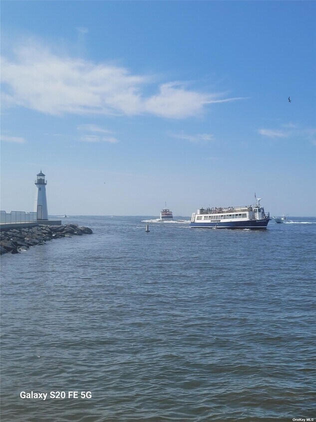 40 W 4th St Unit 36, Patchogue, NY 11772 Condo for Rent in Patchogue