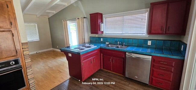 Foto del edificio - 2 bedroom 2 bath w bonus room