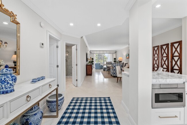 Building Photo - 127 Peruvian Ave