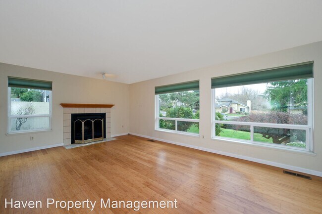Building Photo - 3 br, 2 bath House - 14900 NE 9th Pl