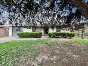 Building Photo - 10859 Fairland Dr