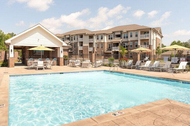 Foto del edificio - 807 Creekside Terrace Way