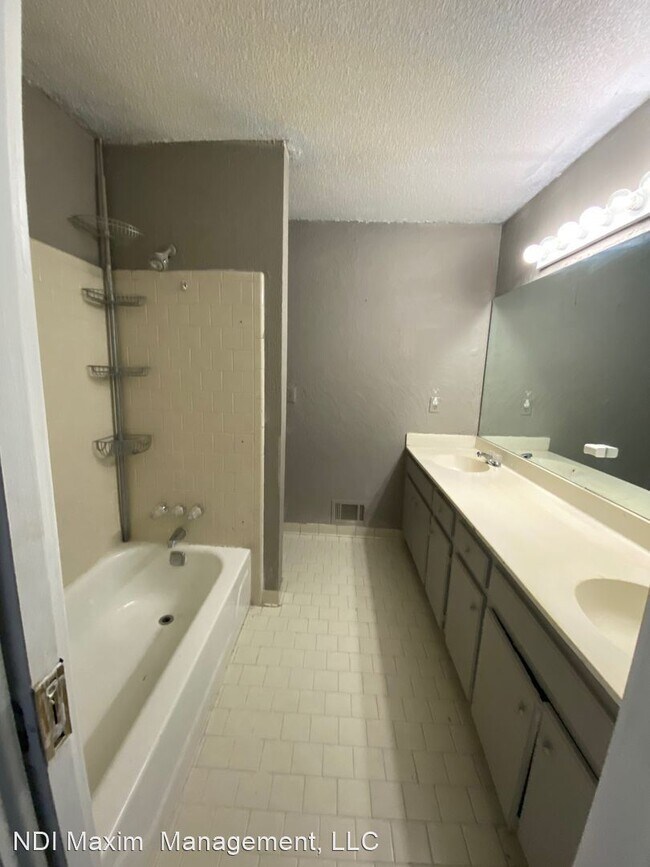 Building Photo - 3 br, 2 bath House - 260 Lamplighter lane