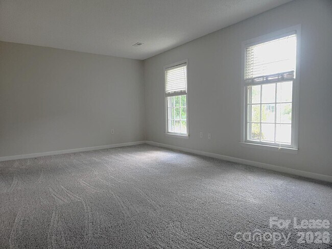Foto del edificio - 2022 Glouchester Cir