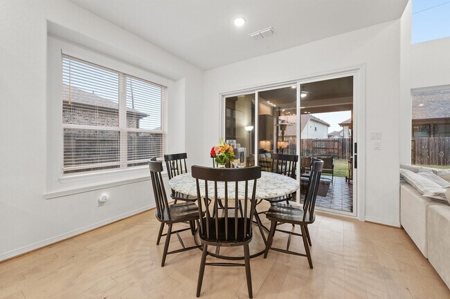 Foto del edificio - 30330 Parkside Passage Dr