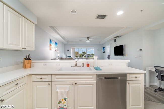 Foto del edificio - 1781 Four Mile Cove Pkwy