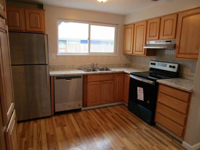 Foto del edificio - Charming 3 bedroom, 1 bathroom home locate...