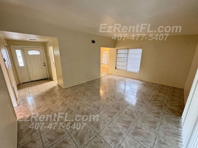 Photo - 6132 Oakcrest Cir House