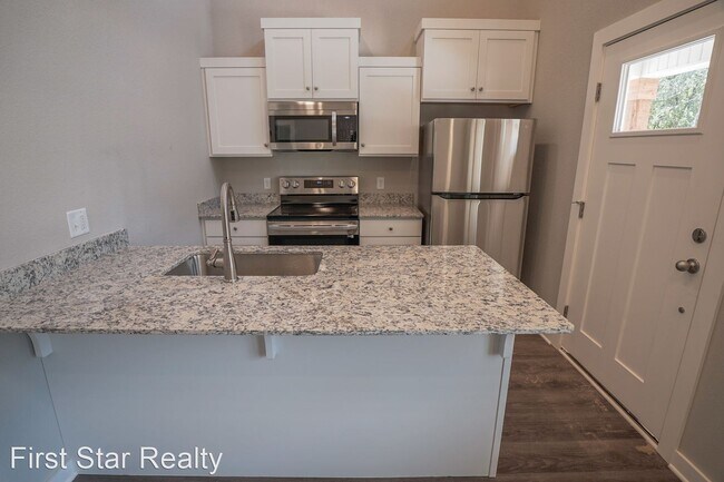 Foto del edificio - 2 br, 2 bath House - 694 N Littleleaf Terrace