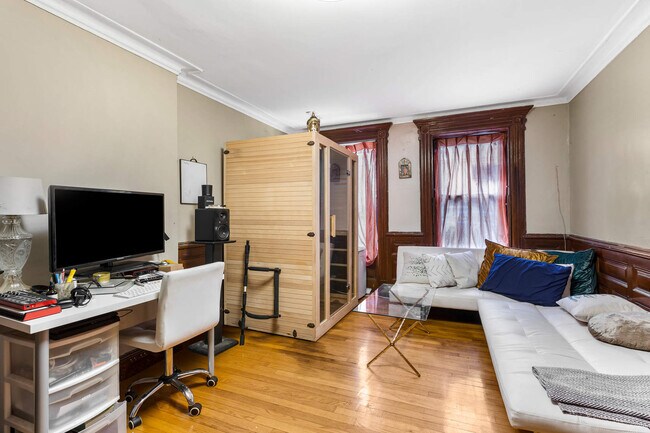 Foto del edificio - 576 Macon St