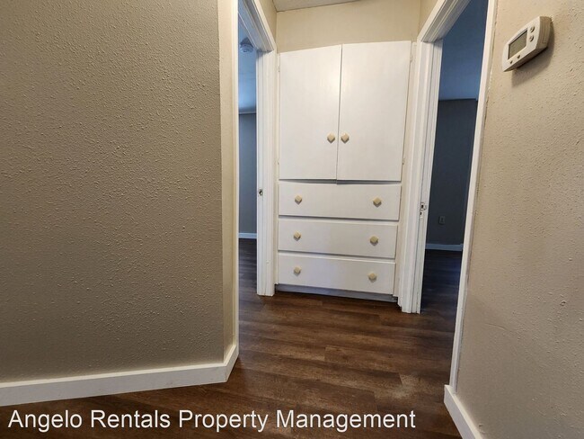Foto del edificio - 3 br, 1 bath House - 908 E 23rd