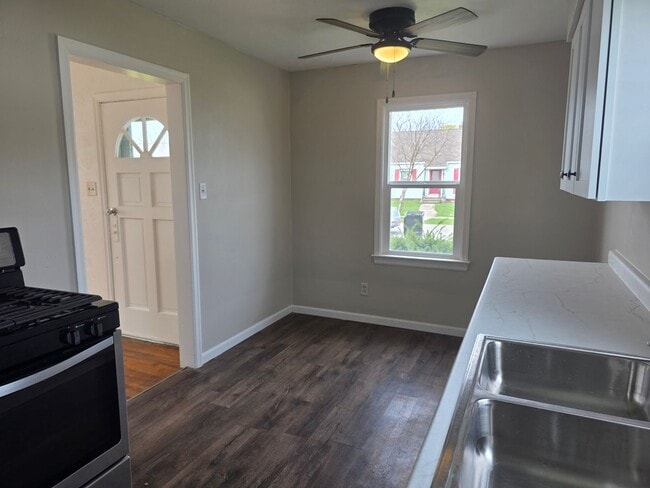 Foto del edificio - Updated 2-Bedroom, 1-Bathroom Home with Garage – $1,350/Month | Accepting Section 8