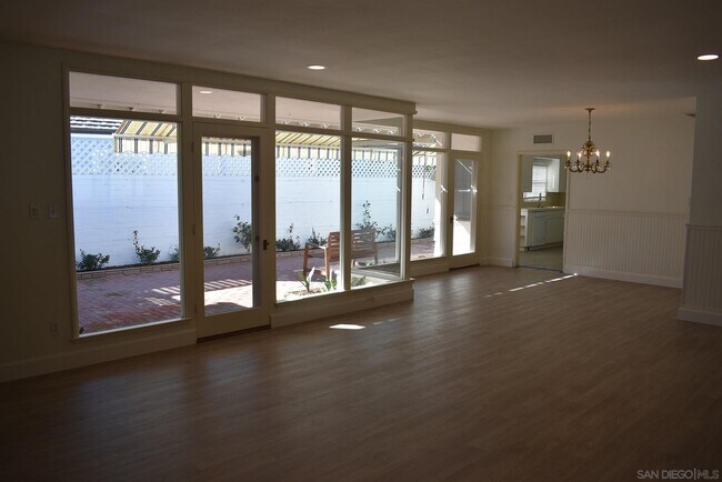 Building Photo - 1234 Churchill Pl