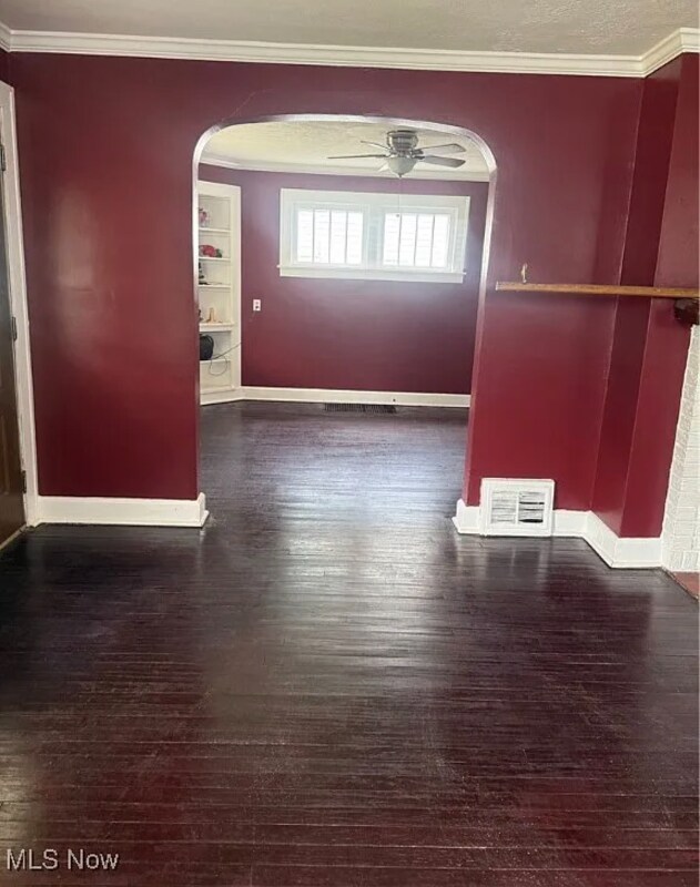 13205 Cranwood Park Blvd Garfield Heights, OH 44125 – photo 2